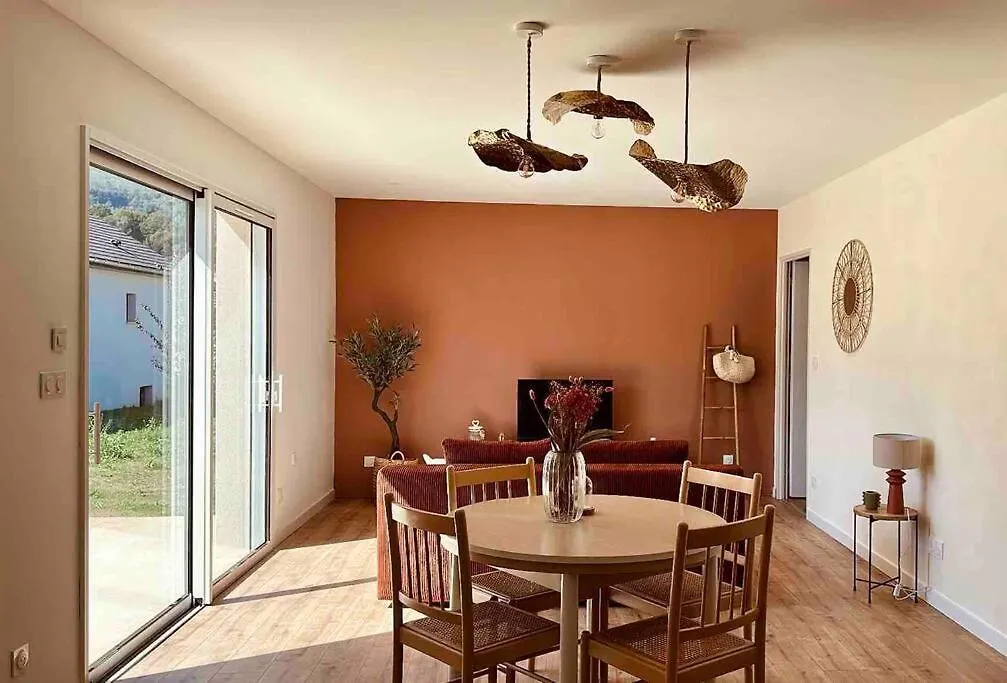 Maisonnette Avec Vue Montagne Et Jardin contacts